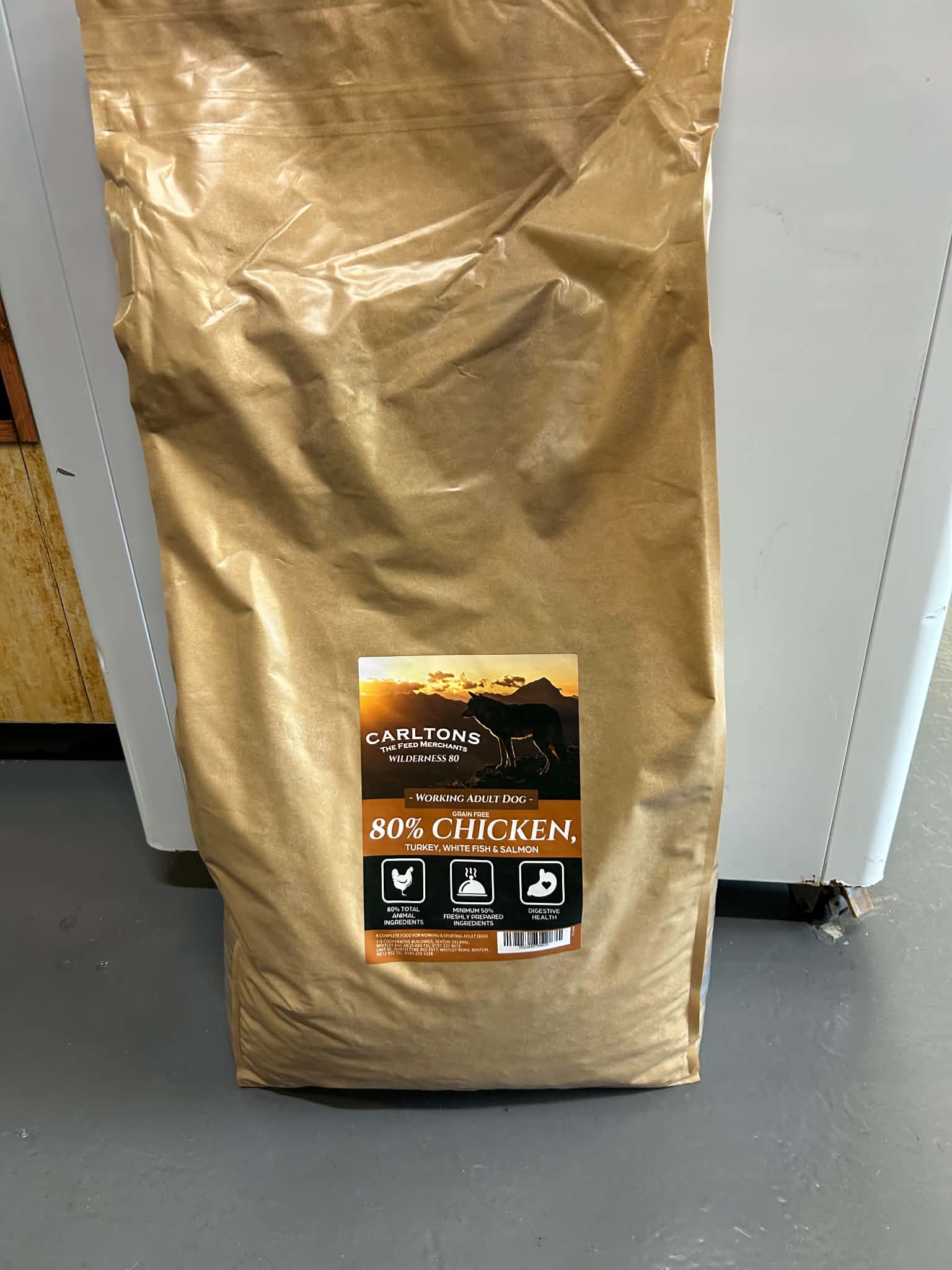 Carltons Wilderness 80 - 80% Chicken, Turkey, White Fish & Salmon 13.5kg - Image 2